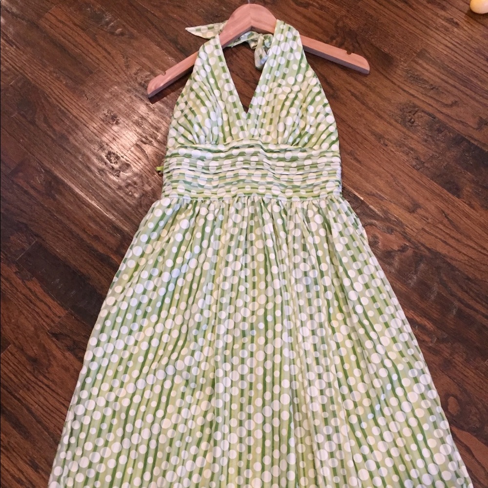 Classic polka-dot halter dress size 6